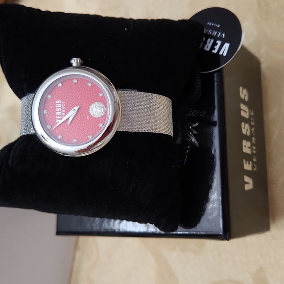 NIB NWT authentic Versus Versace watch - Picture 3 of 5